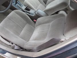 2000 TOYOTA CAMRY LE 4DR GOLD 2.2 AT Z19621